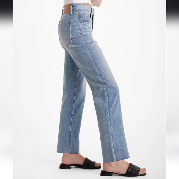 NWT Express High Waisted Light Wash 50/50 Rigid Stretch Straight Ankle Jeans - Picture 3 of 8